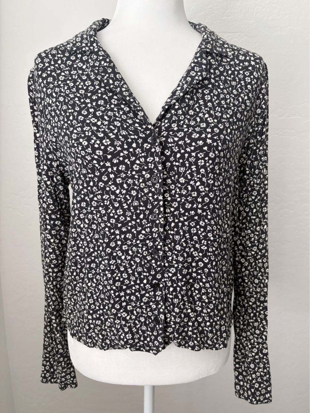 Reformation Jeans Ditsy Floral Button Down Long Sleeve Top Size Medium